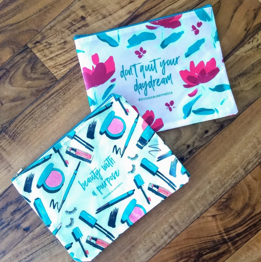 Thrive cosmetic zip bag bundle of 2